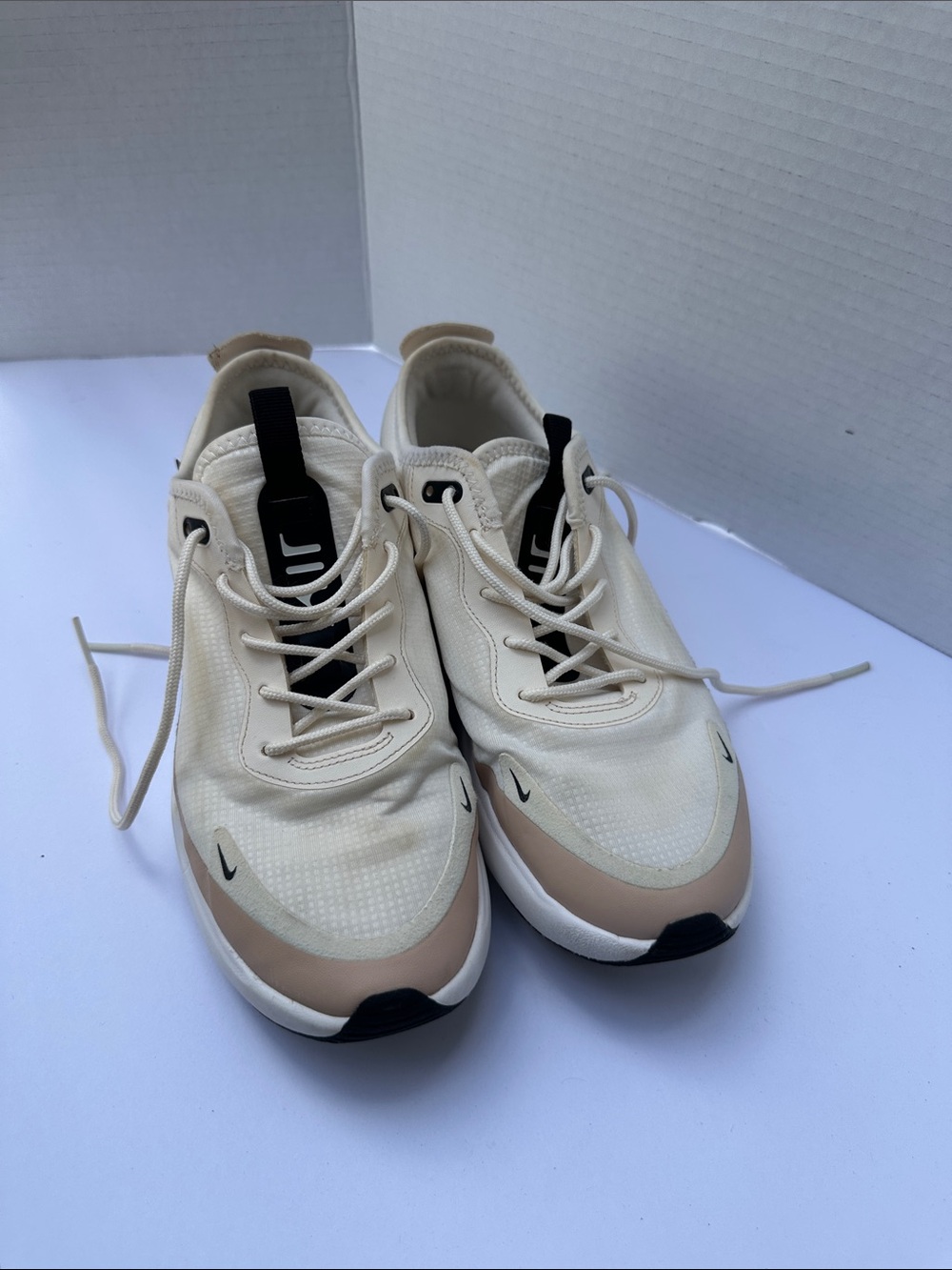 Nike Women's Cream and Black Athletic Sneakers